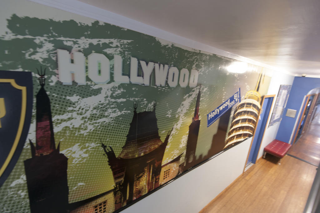 Hostal Hollywood