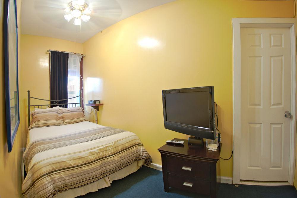 Hollywood Hostal *